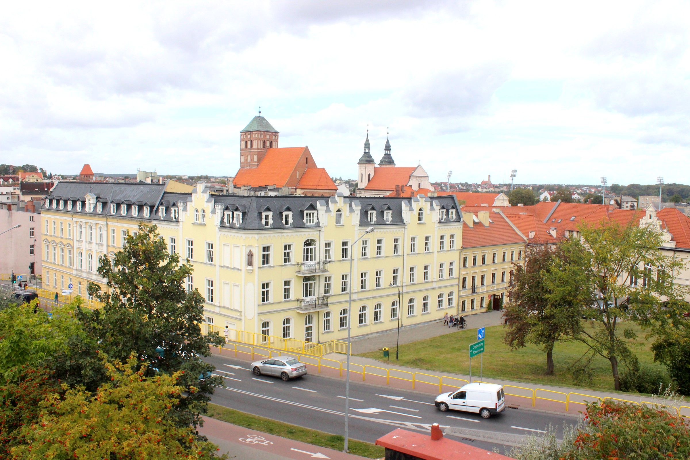 ChCK i MOPS będą najemcami w budynku frontowym starego szpitala