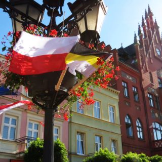 280 flag ku czci stulecia niepodległości Polski